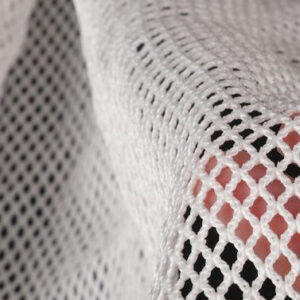 UV resistant UHMWPE mesh